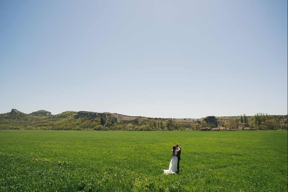 Свадебная прогулка в горном Крыму
